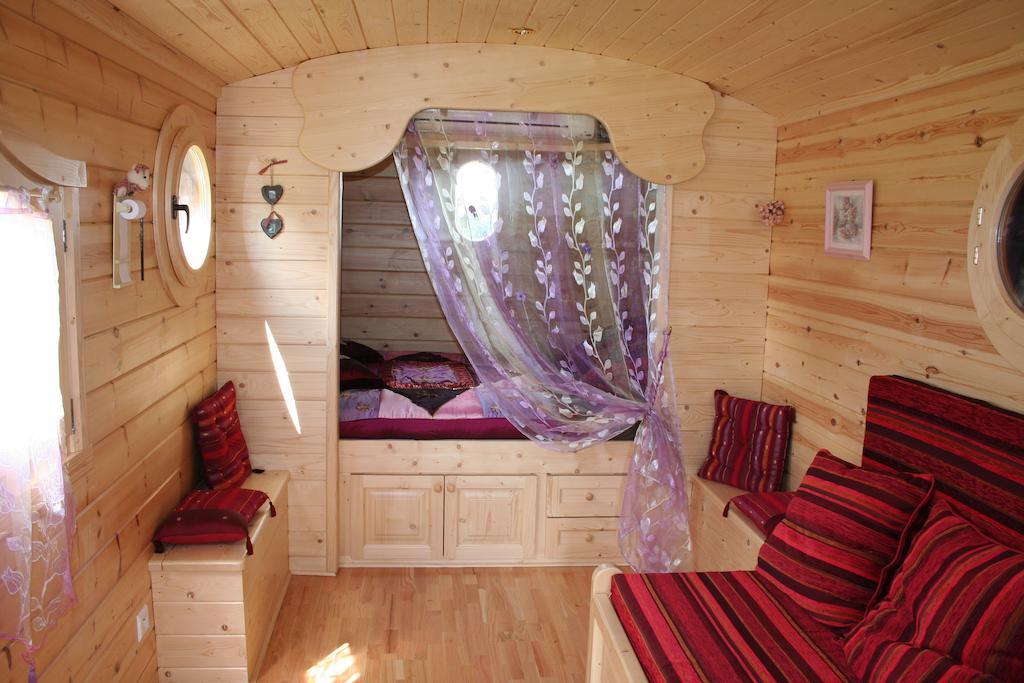 Maison d'hôtes La Roulotte des 4 Saisons Sazeray Chambre photo