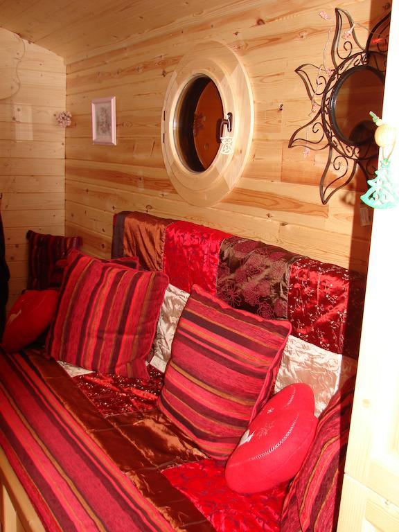 Maison d'hôtes La Roulotte des 4 Saisons Sazeray Chambre photo