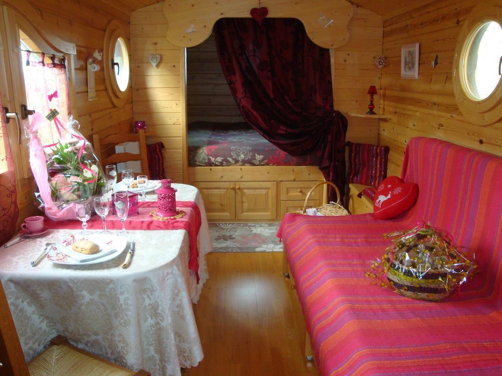 Maison d'hôtes La Roulotte des 4 Saisons Sazeray Chambre photo